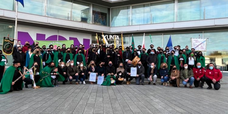 Vigo recupera el certamen de rondallas con 13 agrupaciones de la comarca