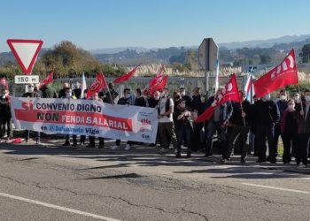 Trabajadores de Dalphimetal reclaman en Vigo un convenio colectivo digno: «No a la brecha salarial»