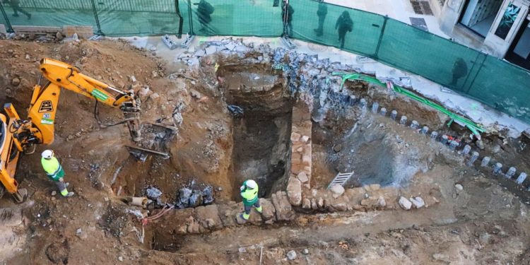 Vigilancia arqueológica en Elduayen: muros del Vigo antiguo afloran