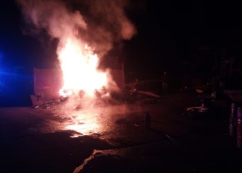 Rescatan a un matrimonio en Vigo tras un incendio causado por una manta eléctrica