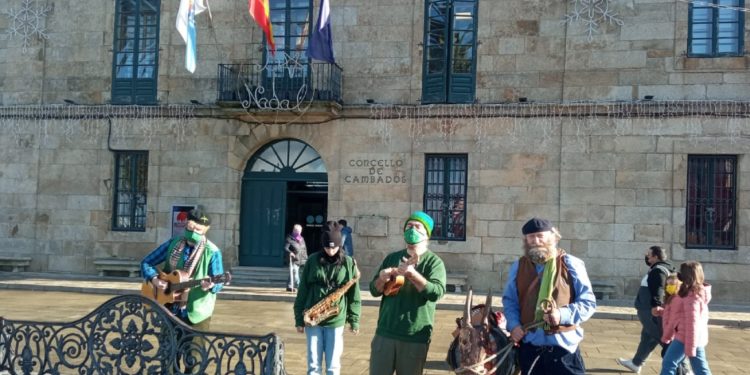 O Apalpador multiplícase