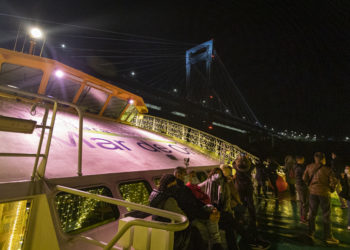 El Barco do Nadal de Vigo enroló a más de 2.000 personas por Navidad