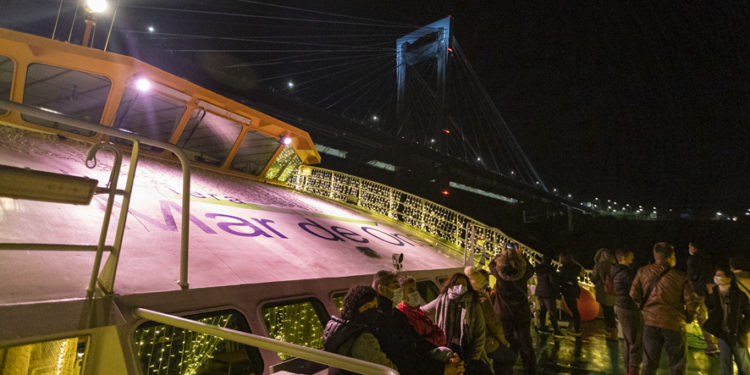 El Barco do Nadal de Vigo enroló a más de 2.000 personas por Navidad