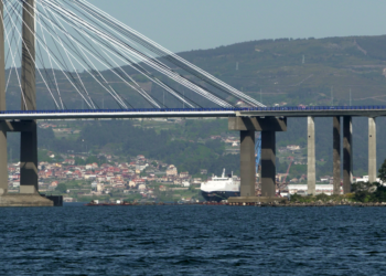 Un año de cárcel por robar más de 600 cuerdas de una batea en la ría de Vigo