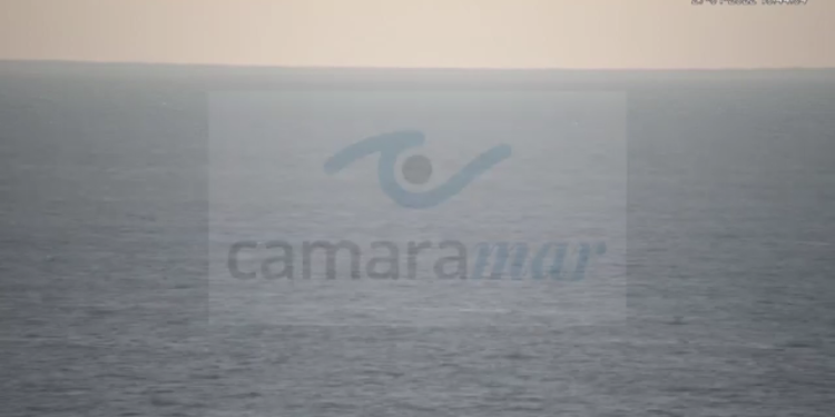 El terremoto que hizo temblar Galicia, grabado desde una cámara en la costa