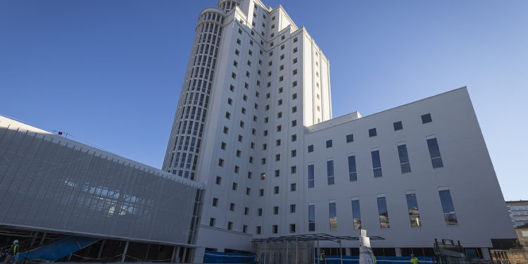 La extraordinaria recuperación del «Pirulí» como Ciudad de la Justicia de Vigo