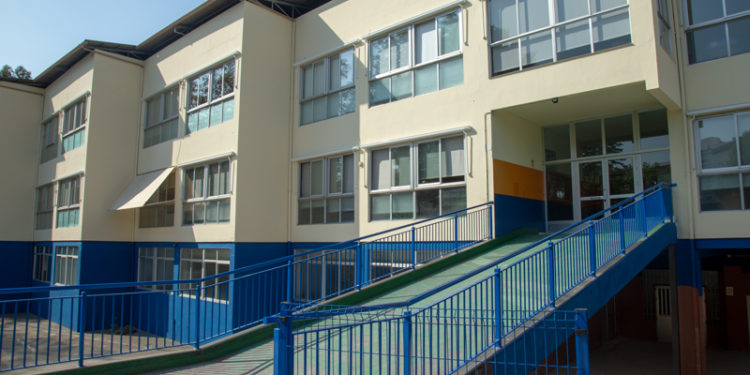 Los colegios del área de Vigo tienen 2.645 positivos por covid y 24 aulas cerradas