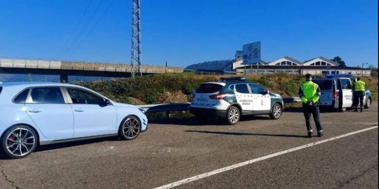 Un conductor vigués, pillado a 230 hm/h por la A-52 en Ribadavia
