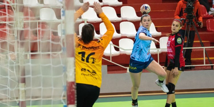 Porriño doblega a Morvedre y suma dos puntos decisivos por la permanencia