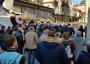 O Porriño guarda un minuto de silencio en memoria de Eva García de la Torre