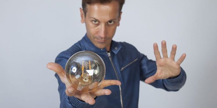 Pedro Volta aplaza su espectáculo en Vigo tras un positivo por covid en su equipo