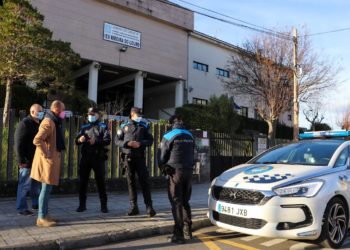 O Porriño refuerza la presencia policial en viviendas y centros escolares de Torneiros