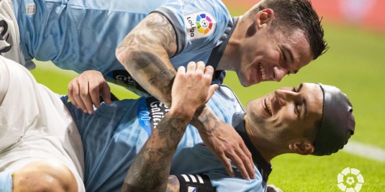 Mallo y Mina devuelven al Celta a la buena senda