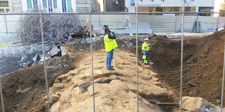 Las obras en Porta do Sol sacan a la luz el túnel que unía Príncipe con rúa Victoria