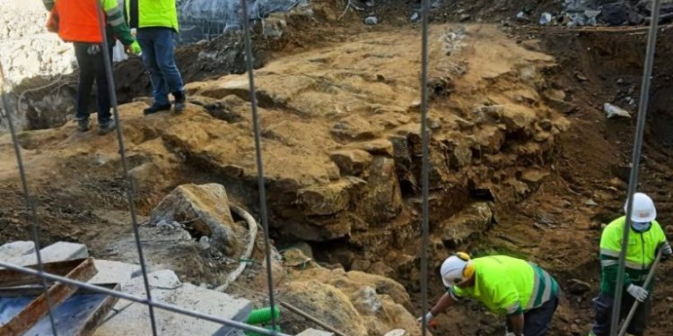 El Concello de Vigo desmontará la cubierta de Los Caños y encarga una fotogrametría de Elduayen