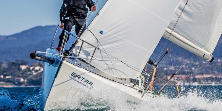 Baiona inaugura la temporada 2022 de vela con la Liga de Invierno Baitra J80