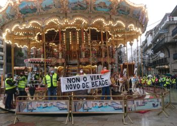 Urbanismo se reunirá con la plataforma de afectados por el vial de Beade