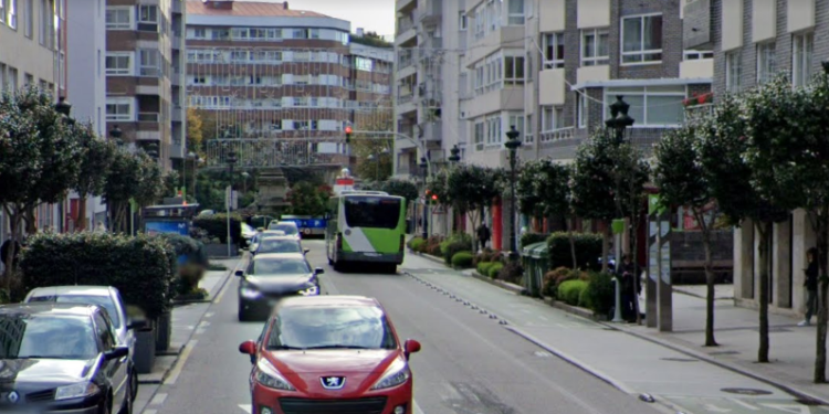 Denunciado por la vía penal un conductor de Vigo que circulaba ebrio por el carril bus