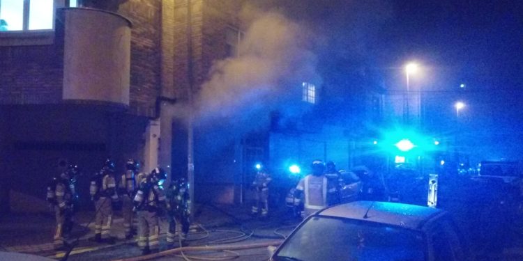 Nuevo incendio en un garaje de Vigo al arder el motor de un coche