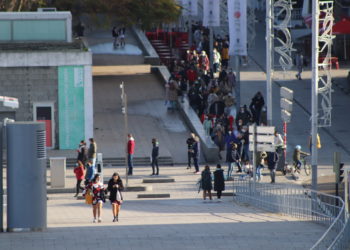 La incidencia cae con más fuerza en el área sanitaria de Vigo, que vuelve a reducir hospitalizaciones