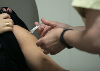 Sanidade recuerda la posibilidad de vacunarse contra la gripe hasta el 15 de enero