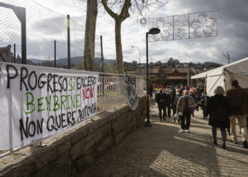 pancarta protesta vial PXOM