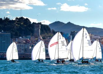 El «Marnatura» se hace fuerte en la ría de Vigo