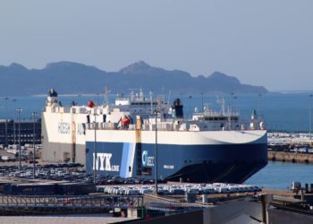 Vigo mantiene su hegemonía en España: ningún puerto mueve más coches ni pesca