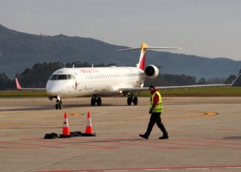 Air Nostrum estrena el Valencia-Vigo con un 39% de ocupación y anuncia 11 rutas desde Peinador