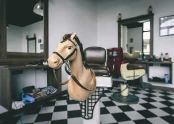 Barbería Carral: las intrigas y secretos de la peluquería más antigua de Vigo