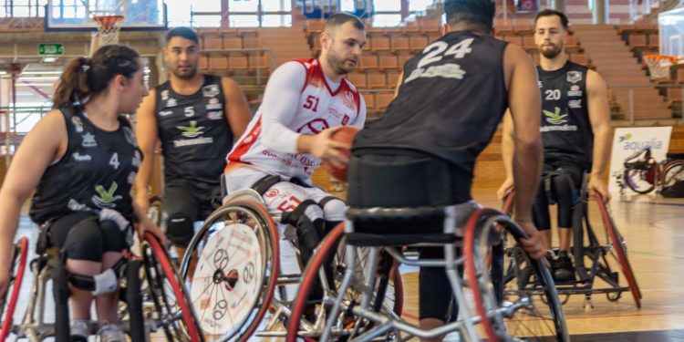 El Amfiv cae sin opciones en Extremadura