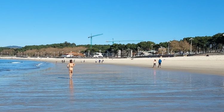 Deporte y nudismo en Samil