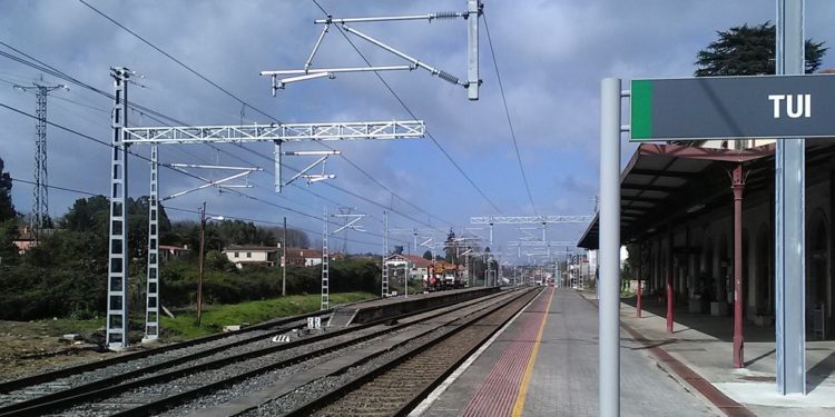 Adif adjudica un contrato para la estación de tren de As Gándaras y el tramo Guillarei-Portugal