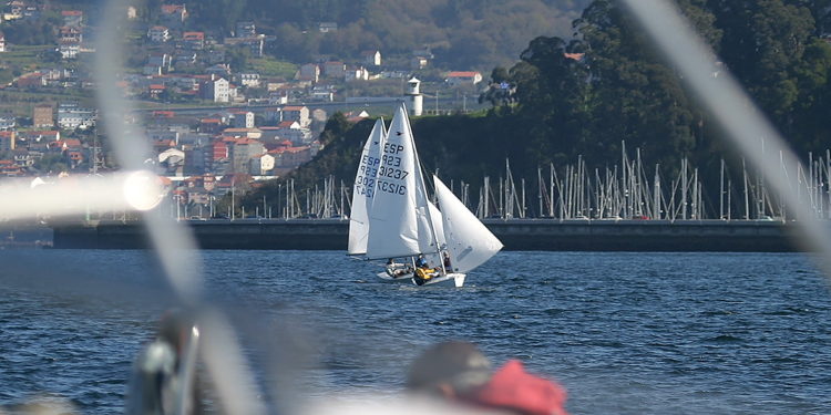 Tone Pérez y Paloma González lideran el Trofeo Ría de Vigo