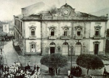O desastroso incendio do Teatro Rosalía de Castro de Vigo
