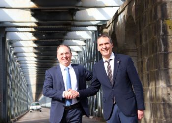 La Eurocidade Tui-Valença recibe el amparo institucional como regalo de su décimo cumpleaños