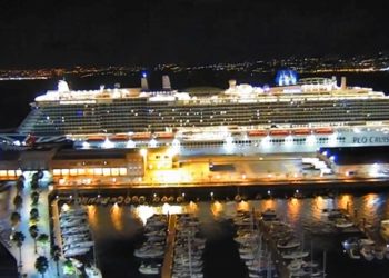 El crucero «Iona» amarra en Vigo