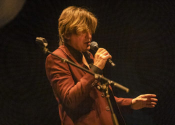 Nacho Vegas sienta cátedra en el Auditorio Mar de Vigo