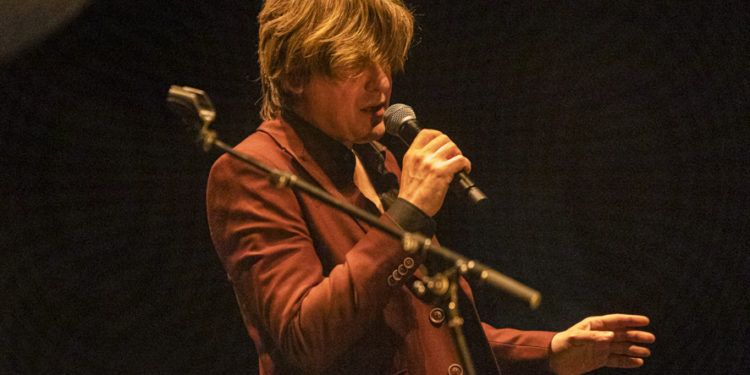 Nacho Vegas sienta cátedra en el Auditorio Mar de Vigo