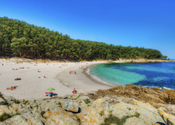 «The Times» incluye Figueiras, en Cíes, en su listado de mejores playas de España