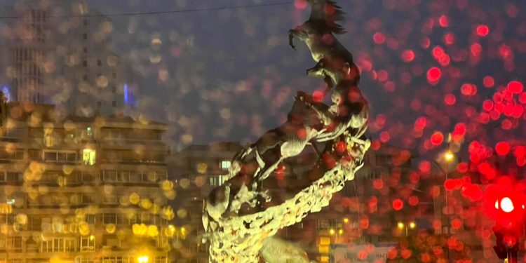 Monumento Caballos Oliveira Plaza de España