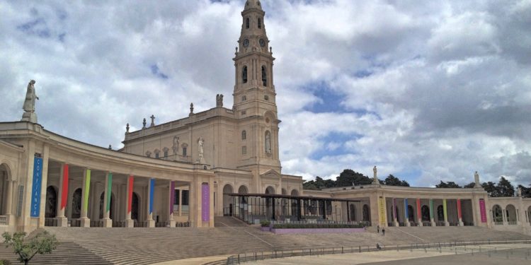 Sor Lucía, la pastorcita del milagro de Fátima