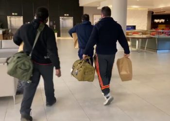 Sin hora para la salida del vuelo con los marineros del ‘Villa de Pitanxo’