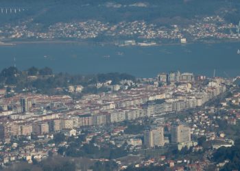 El área sanitaria de Vigo reduce casos activos, hospitalizados y transmisión de Covid-19