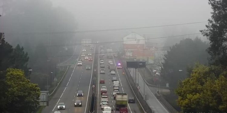 Nuevo colapso de tráfico en la A-55 por un accidente en Mos