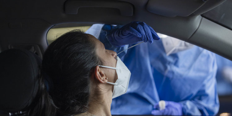 El área sanitaria de Vigo rompe otra barrera: la incidencia acumulada cae por debajo de 2.000