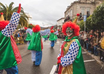 Carnaval desfile comparsas