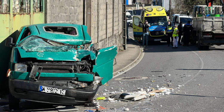 Muere un septuagenario en Vigo tras una colisión entre un camión y una furgoneta