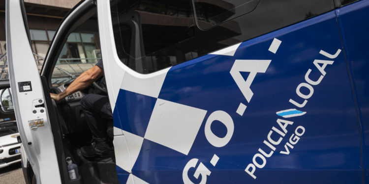 Dos detenidos en Vigo tras entrar en un piso y atemorizar a su inquilino, que se encerró en una habitación