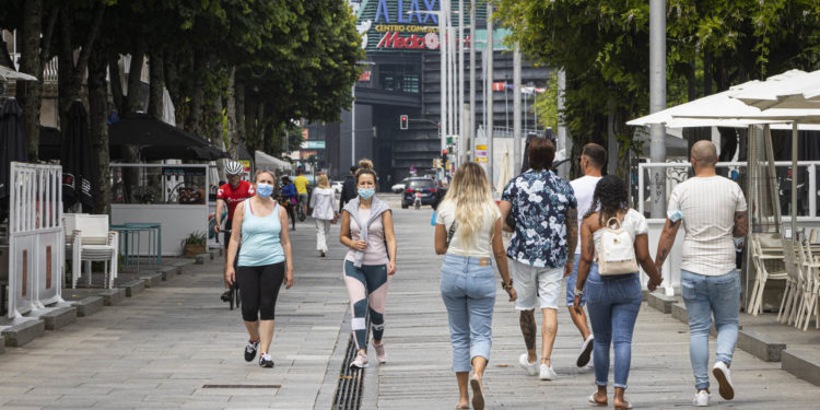 Vigo, ajeno al desplome de ómicron: la incidencia en la ciudad supera en 1.000 puntos la media nacional